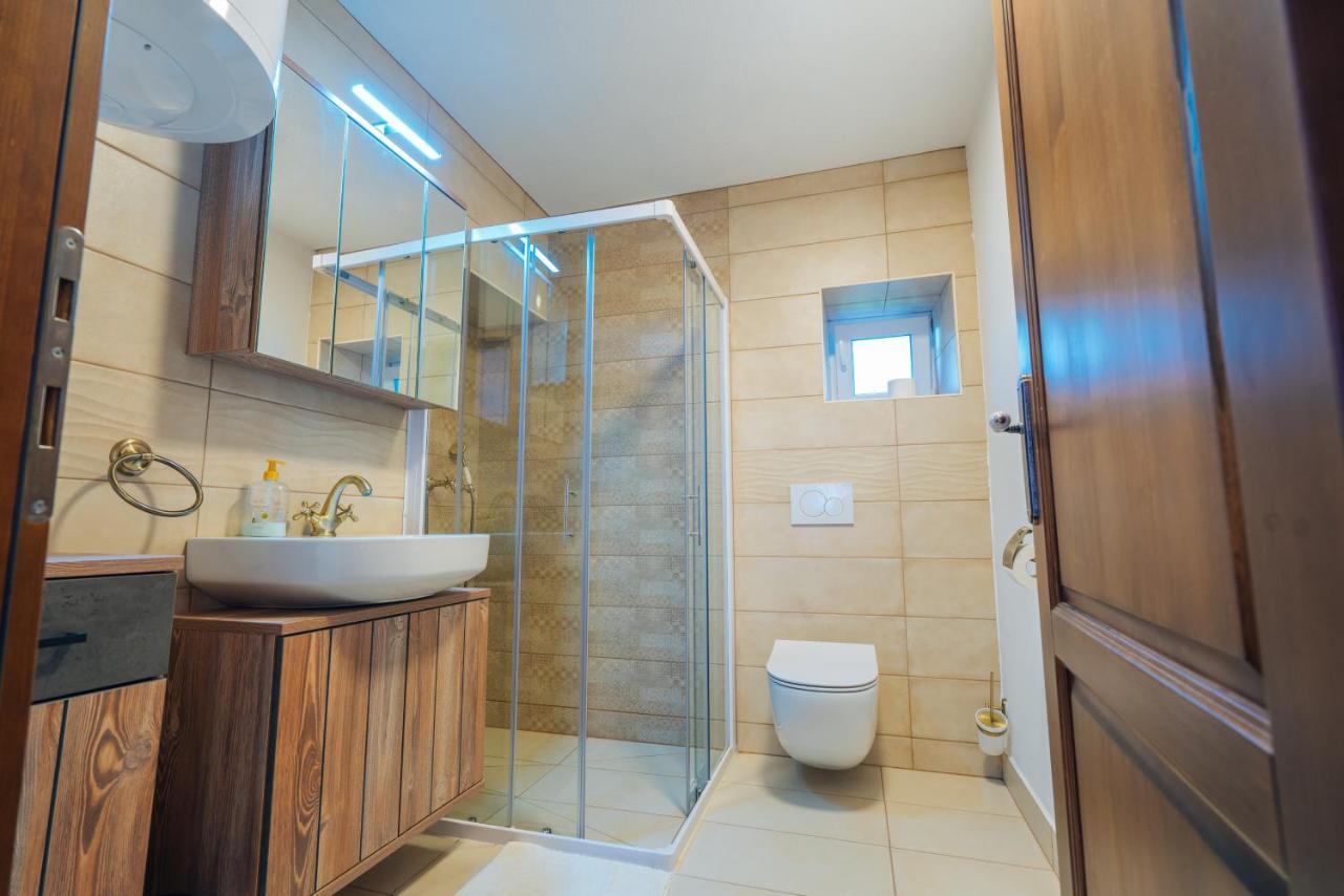 Stol Apartments Zirovnica Exterior photo