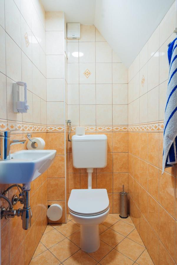 Stol Apartments Zirovnica Exterior photo