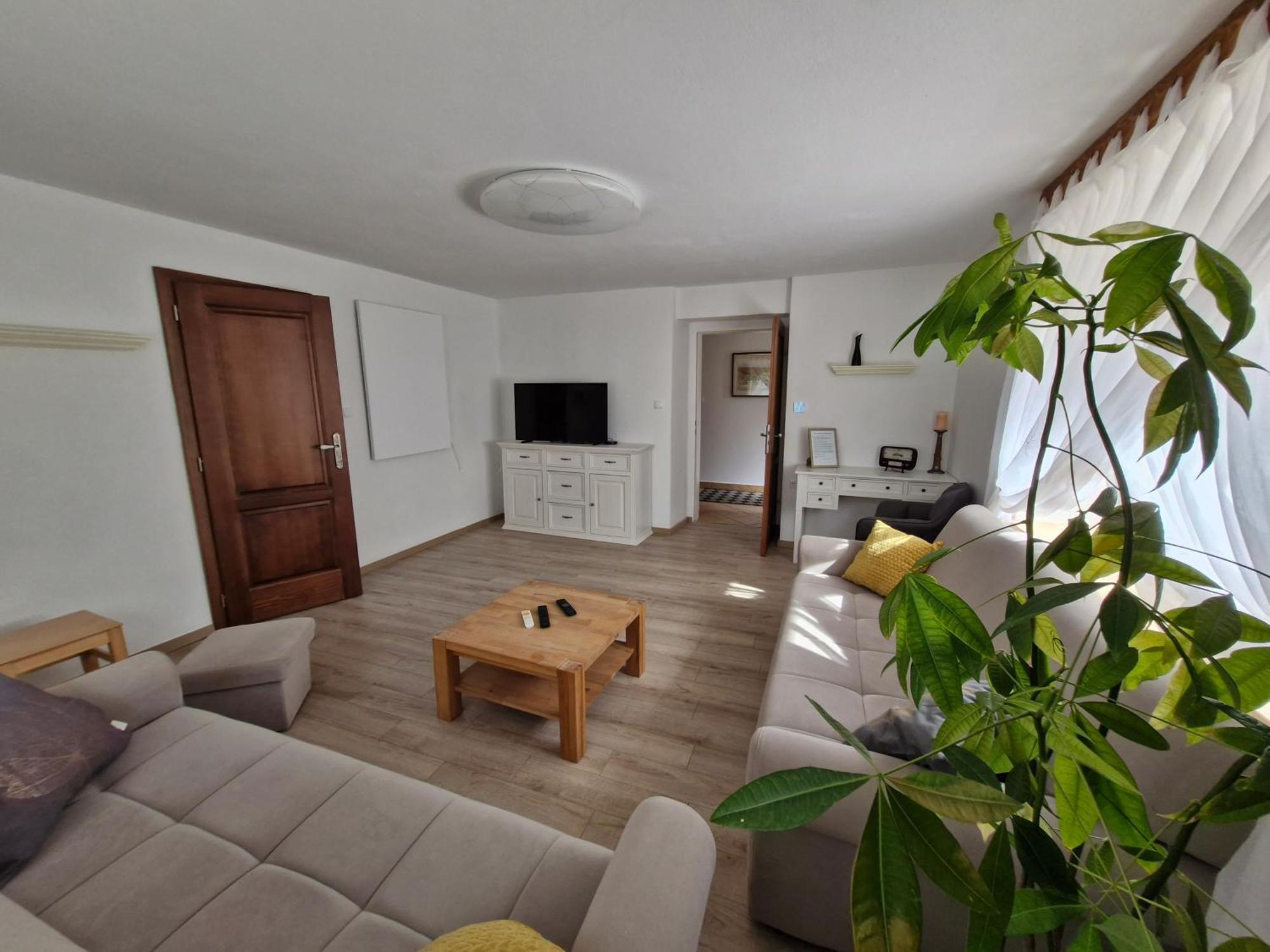 Stol Apartments Zirovnica Exterior photo
